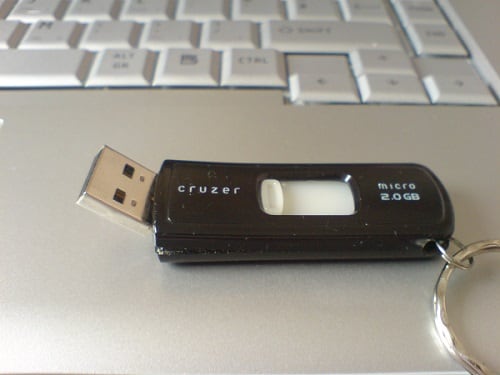 USB-накопитель не отображается в 